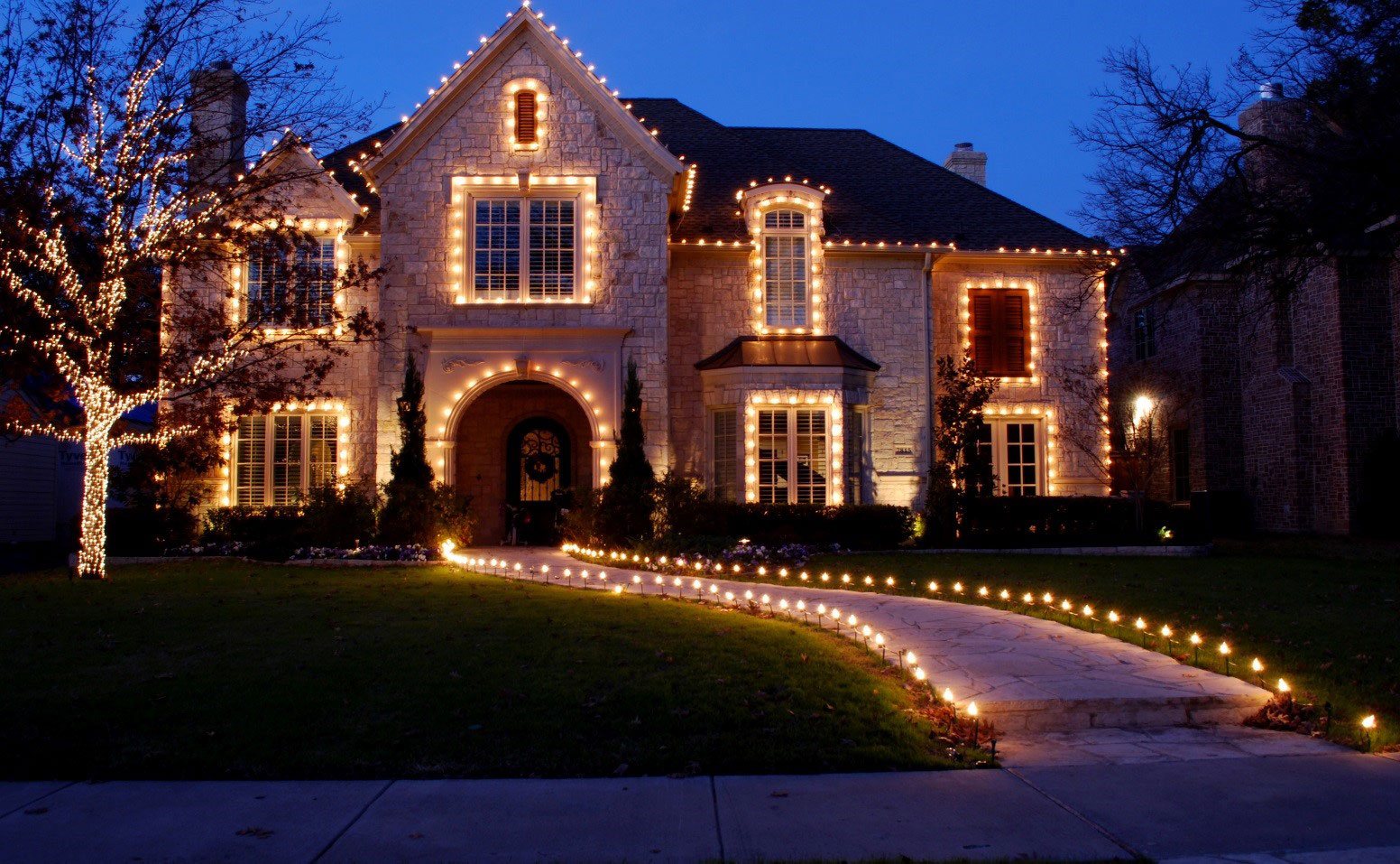 Christmas Light Installers in Shorewood IL